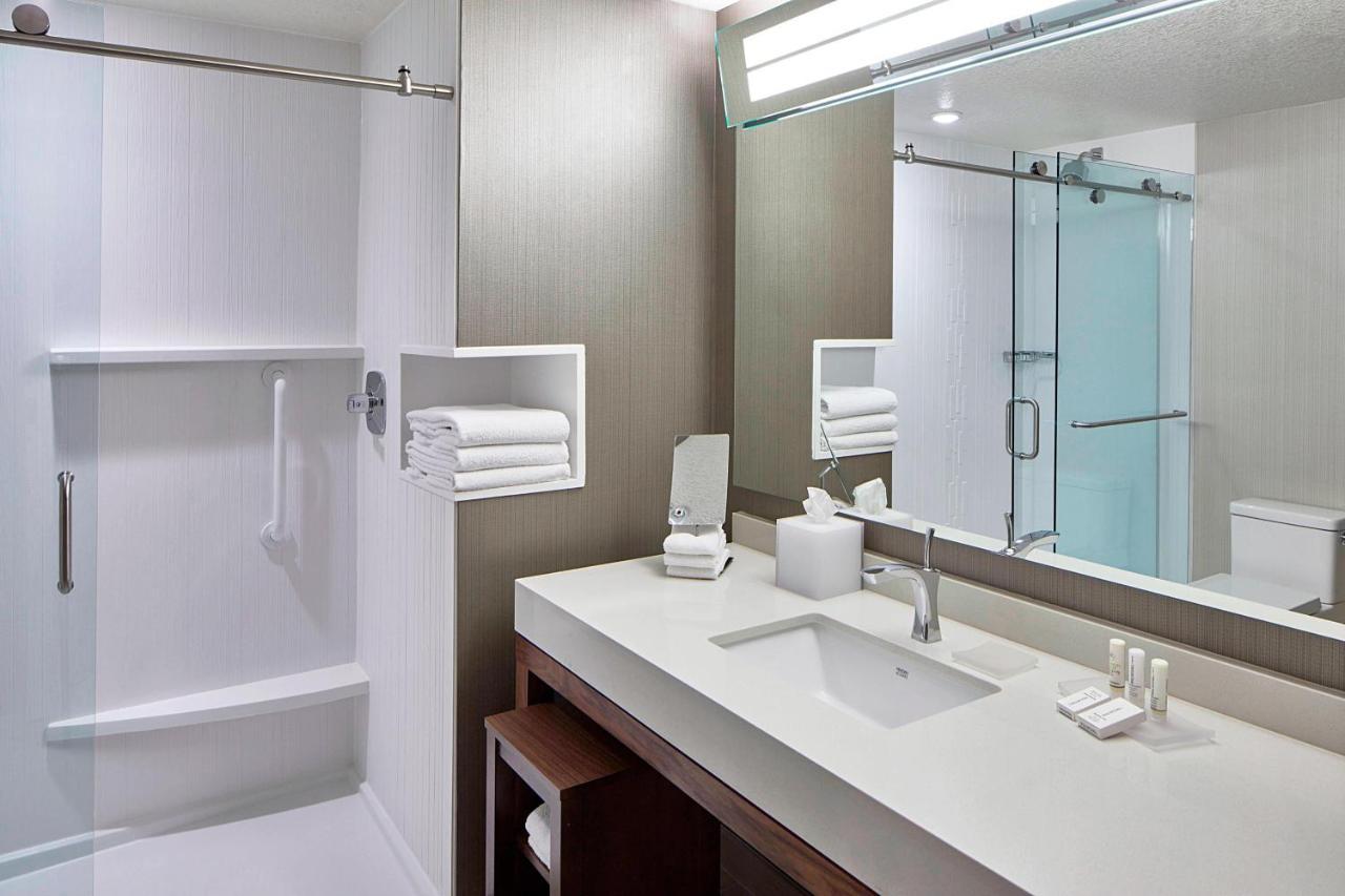 Courtyard By Marriott Minneapolis West Saint Louis Park Exterior foto