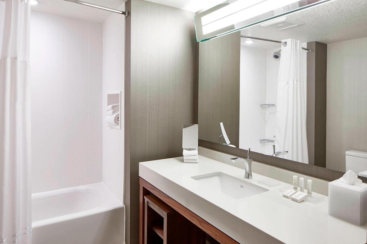 Courtyard By Marriott Minneapolis West Saint Louis Park Exterior foto