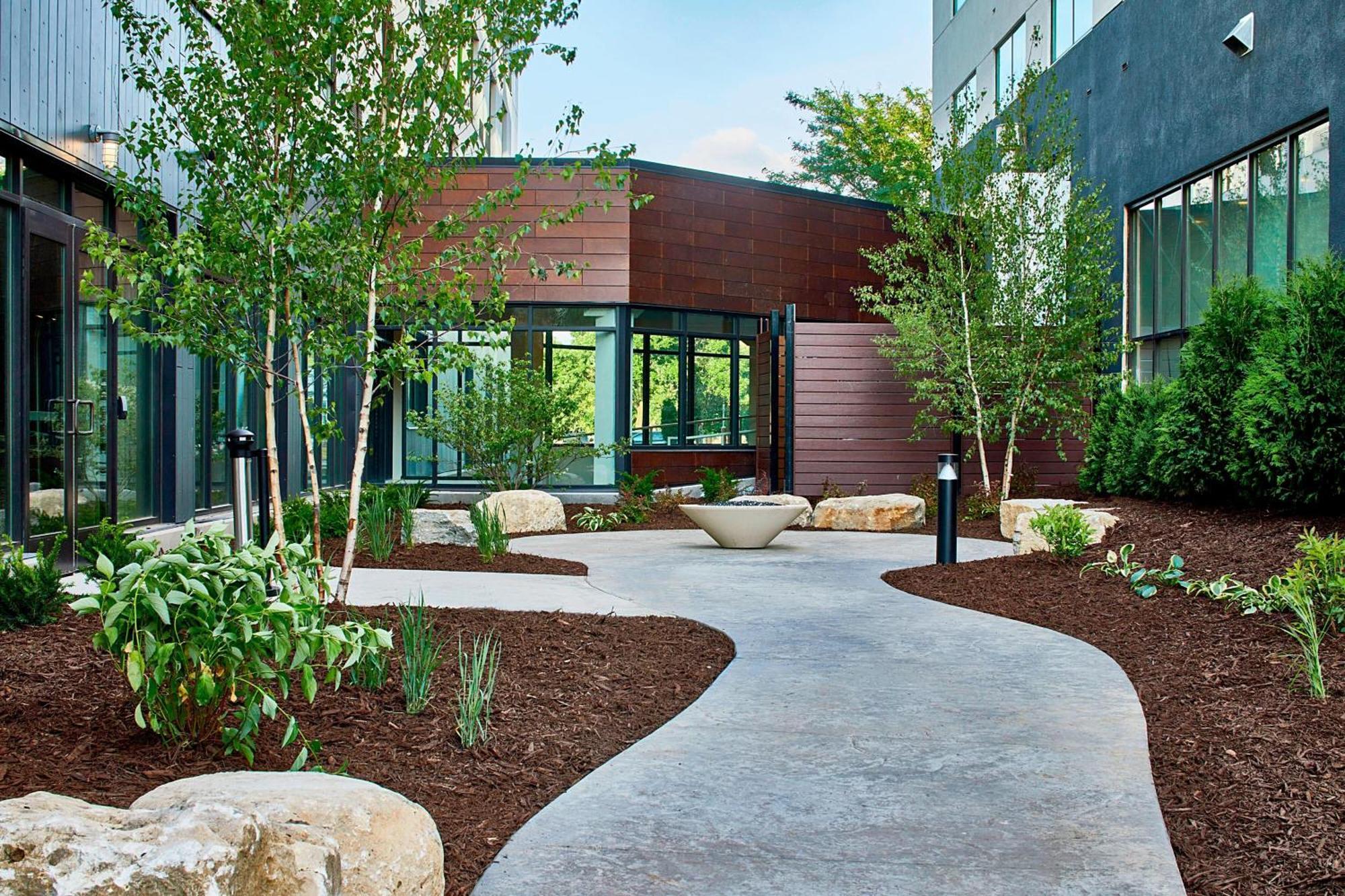 Courtyard By Marriott Minneapolis West Saint Louis Park Exterior foto